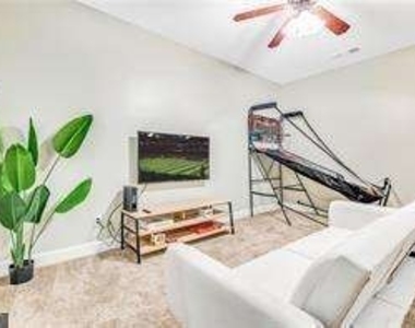 7039 Bayrose Circle - Photo Thumbnail 16
