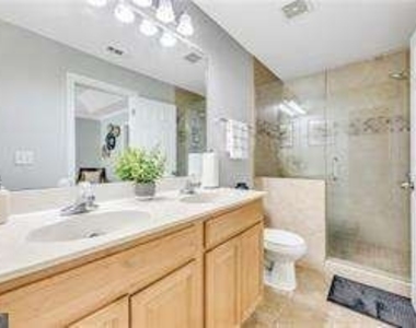 7039 Bayrose Circle - Photo Thumbnail 8