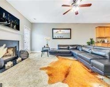 7039 Bayrose Circle - Photo Thumbnail 5