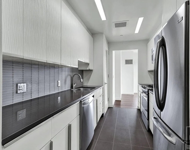 West 67th Street - Photo Thumbnail 2