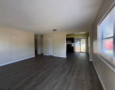 6140 Sw 43rd Street - Photo Thumbnail 4