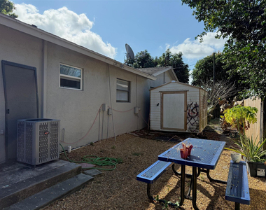 6140 Sw 43rd Street - Photo Thumbnail 22
