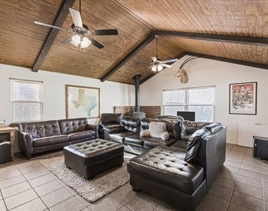 3504 Corto Avenue - Photo Thumbnail 8