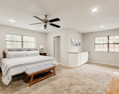3727 W Biddison Street - Photo Thumbnail 25