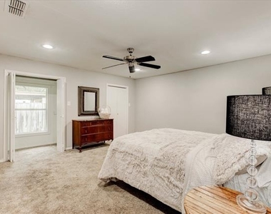 3727 W Biddison Street - Photo Thumbnail 22