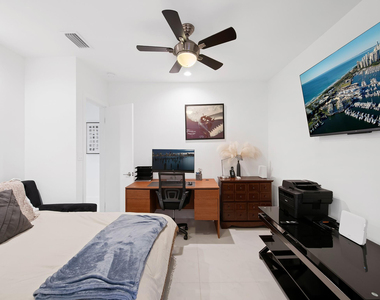1612 Se 13 - Photo Thumbnail 18