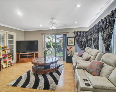 1521 Snapdragon Drive - Photo Thumbnail 4