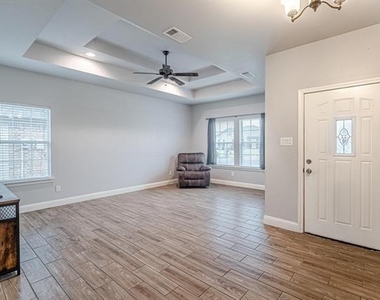 4811 Henry Street - Photo Thumbnail 3