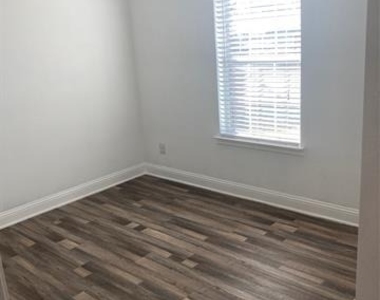 4811 Henry Street - Photo Thumbnail 18