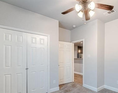 4811 Henry Street - Photo Thumbnail 19