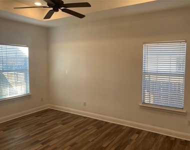 4811 Henry Street - Photo Thumbnail 9