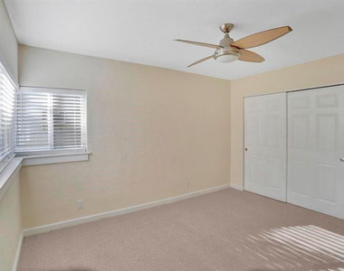 1129 Nw 7th Terrace - Photo Thumbnail 7