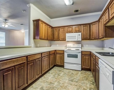 2400 18th Street - Photo Thumbnail 4