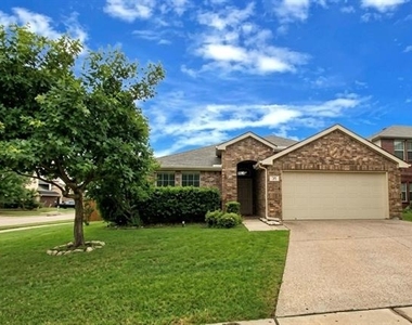 421 Goldstone Lane - Photo Thumbnail 15