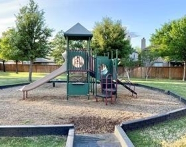 421 Goldstone Lane - Photo Thumbnail 18