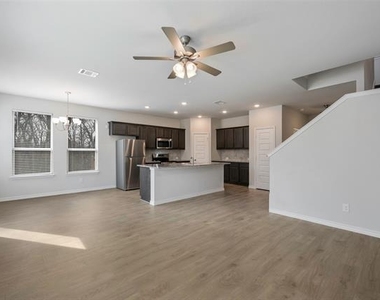 519 Mockingbird Lane - Photo Thumbnail 3