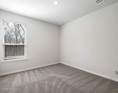 519 Mockingbird Lane - Photo Thumbnail 12