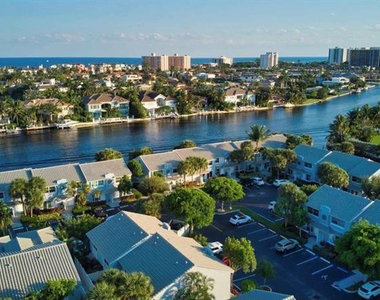 972 Jeffery Street - Photo Thumbnail 1