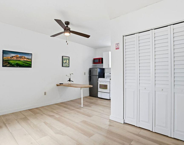 343 Van Buren Street - Photo Thumbnail 7
