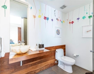 2845 Lee Street - Photo Thumbnail 5