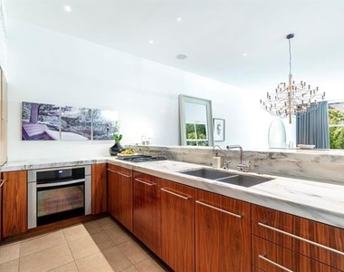 2845 Lee Street - Photo Thumbnail 8