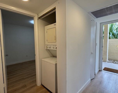 2900 Nw 42 - Photo Thumbnail 4