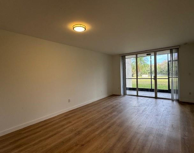 2900 Nw 42 - Photo Thumbnail 8