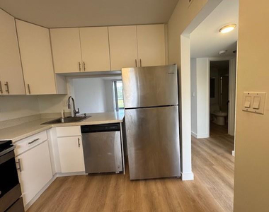 2900 Nw 42 - Photo Thumbnail 1