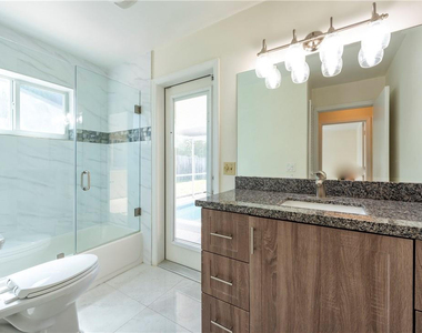 5200 Ne 15th Avenue - Photo Thumbnail 21