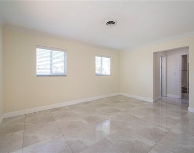 5200 Ne 15th Avenue - Photo Thumbnail 15