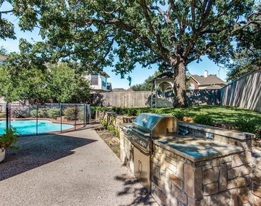 700 Essex Court - Photo Thumbnail 21