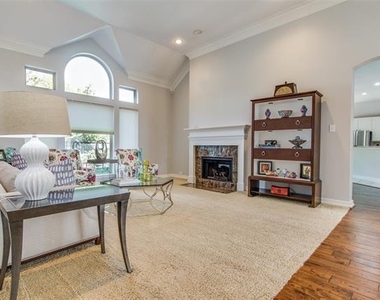 700 Essex Court - Photo Thumbnail 7