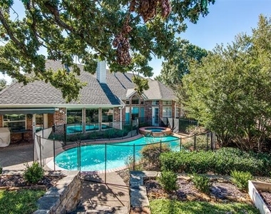 700 Essex Court - Photo Thumbnail 23
