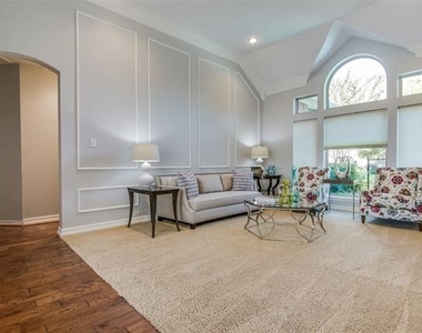 700 Essex Court - Photo Thumbnail 6