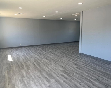 4409 N Meridian Avenue - Photo Thumbnail 2