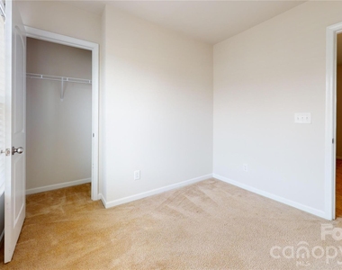 6430 Revolutionary Trail - Photo Thumbnail 18