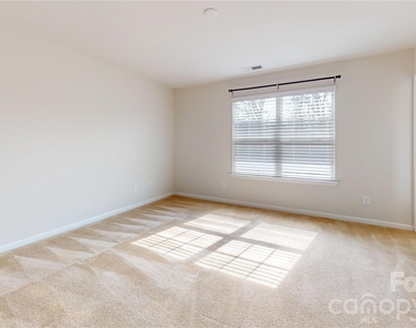 6430 Revolutionary Trail - Photo Thumbnail 11