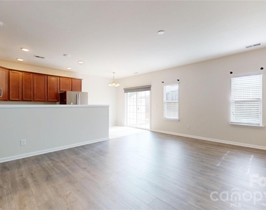 6430 Revolutionary Trail - Photo Thumbnail 5