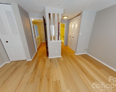 7344 Pebblestone Drive - Photo Thumbnail 16