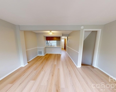 7344 Pebblestone Drive - Photo Thumbnail 5