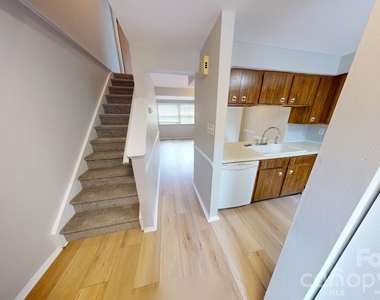 7344 Pebblestone Drive - Photo Thumbnail 3