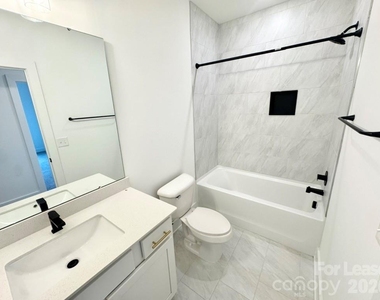 175 W Black Street W - Photo Thumbnail 12