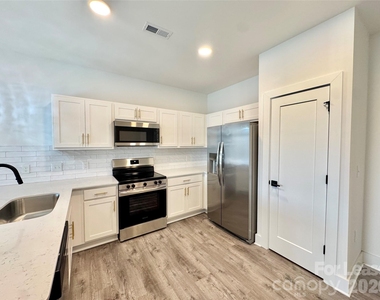 175 W Black Street - Photo Thumbnail 10