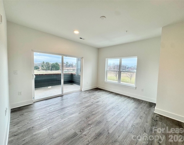 175 W Black Street - Photo Thumbnail 7