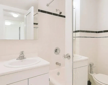 East 39th Street - Photo Thumbnail 4