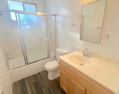 2115 Placentia Avenue - Photo Thumbnail 15