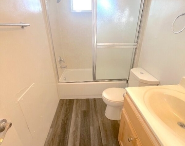2115 Placentia Avenue - Photo Thumbnail 16