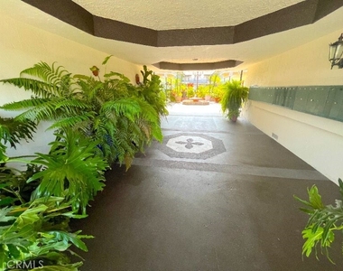 2115 Placentia Avenue - Photo Thumbnail 25