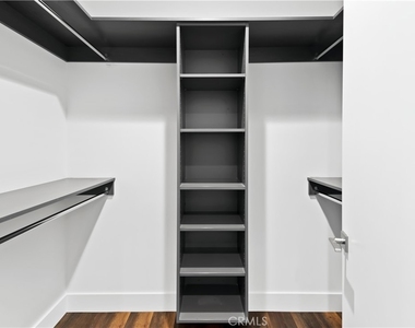 12300 Oxnard Street - Photo Thumbnail 8