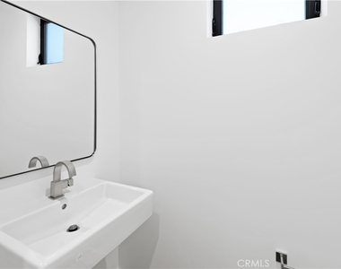 12300 Oxnard Street - Photo Thumbnail 6